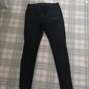 EXPRESS faux leather leggings in black. S